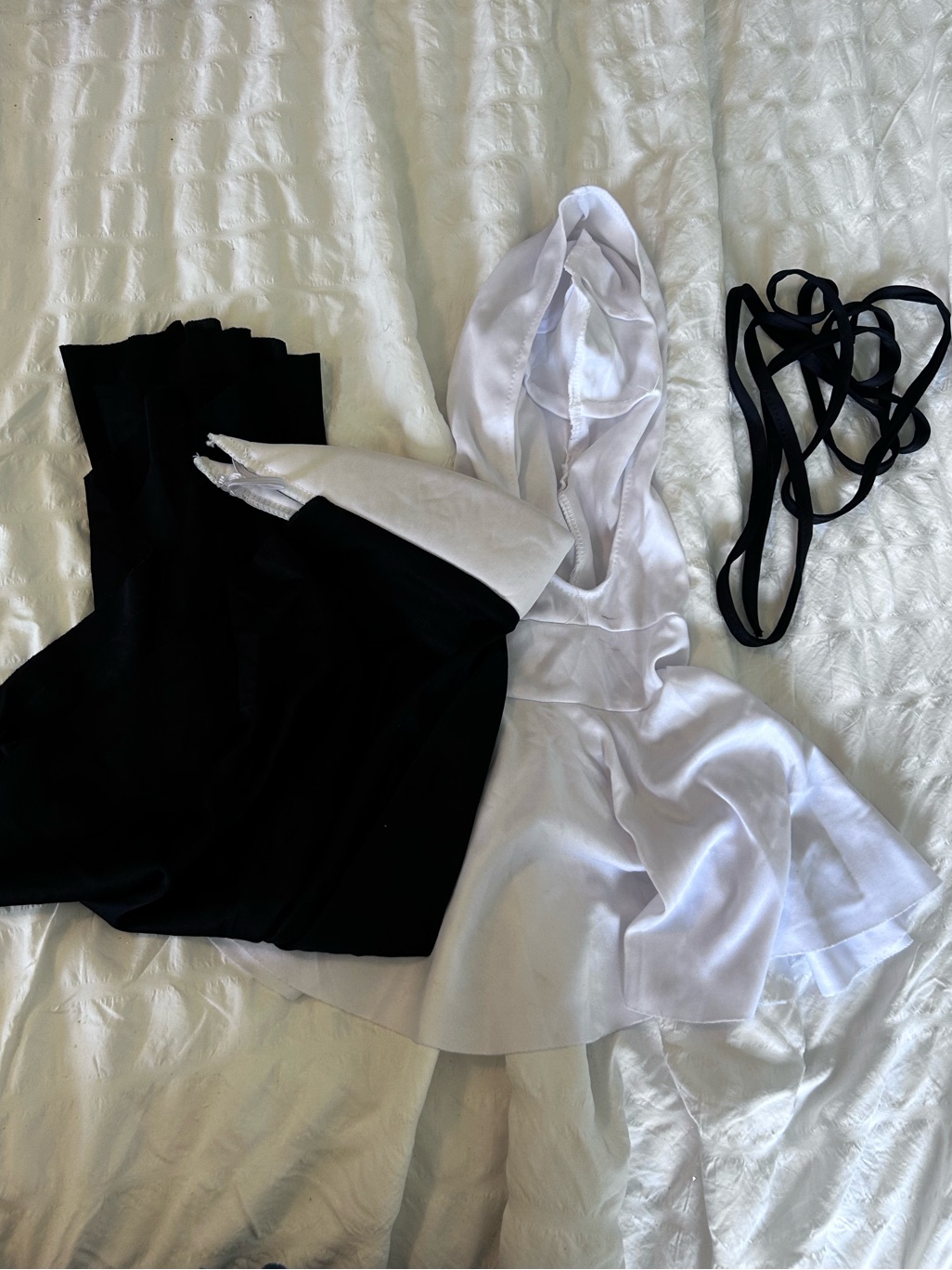 Party Expert Nun Halloween Costume Standard One Size Fits Most 14+ — image 8 of 8